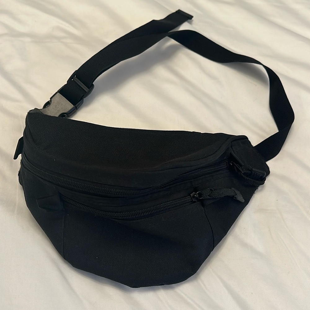 Black Nylon Fanny Pack